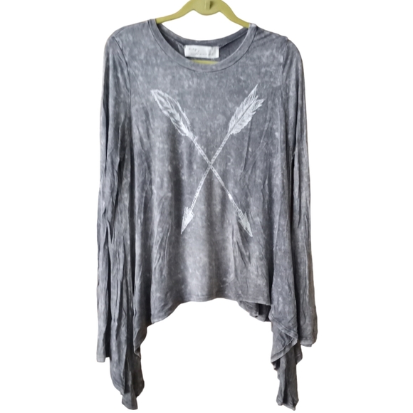 NWT Vintage Havana Grey Front Arrow Design Split Back Pullover Size Medium - Picture 1 of 7